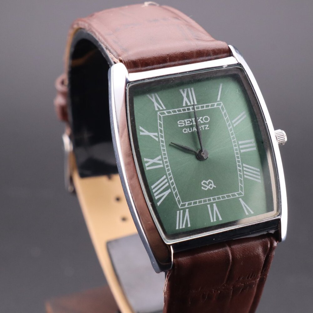 Vintage Seiko Slim Tonneau Tank Quartz Gentlemen's Wrist Watch  - FREE SHIPPING